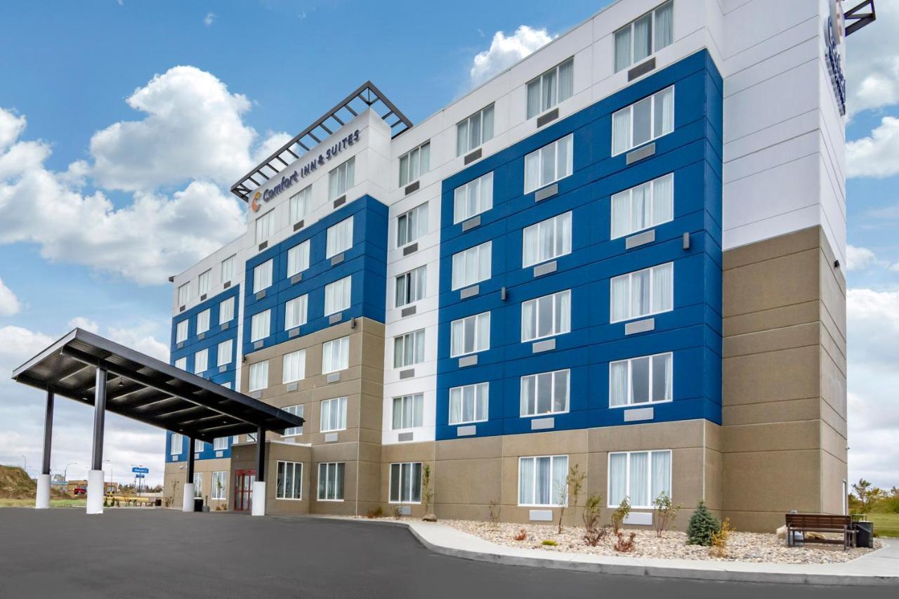 Comfort Inn & Suites North Battleford Exterior photo